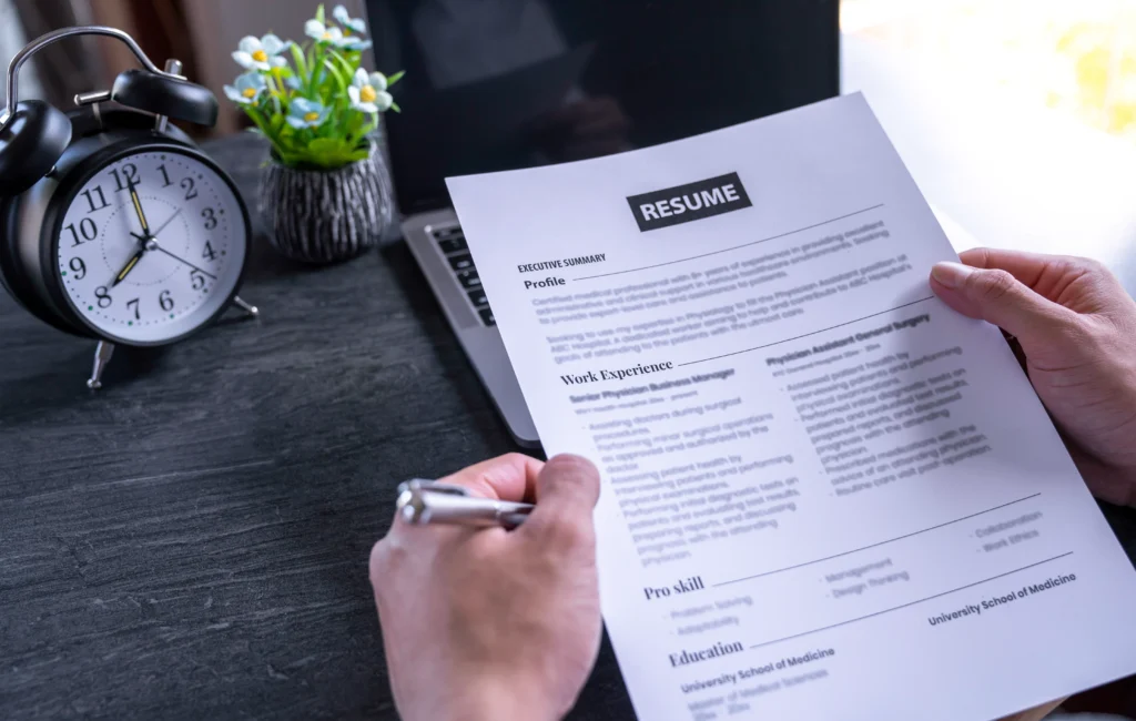 The Ultimate College Resume Guide for 2026
